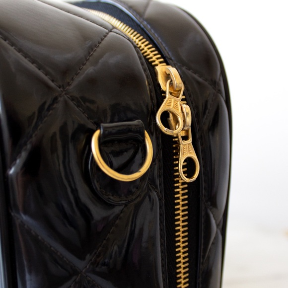 Chanel Vintage Spring 1995 Black Quilted Patent Leather Large 95P Vanity Bag - Picture 14 of 16